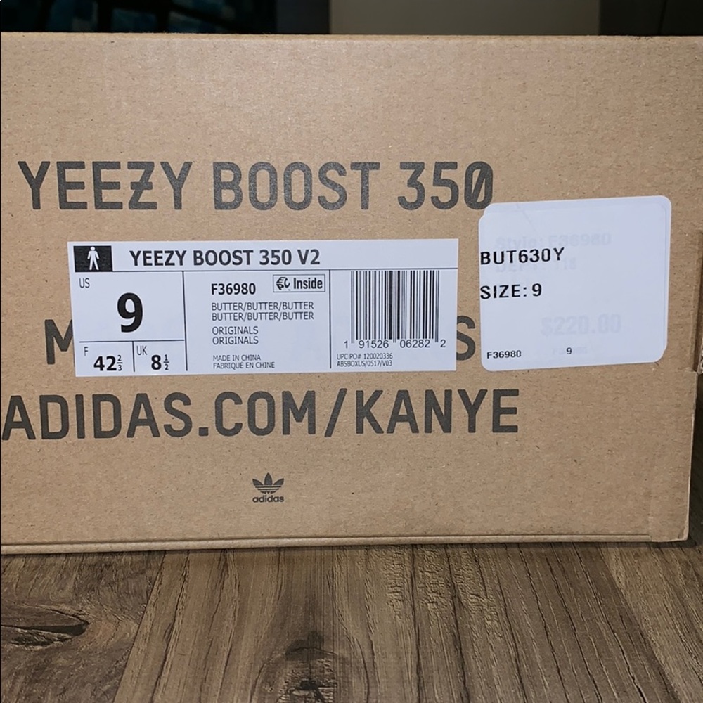YEEZY 350 BOOST V2